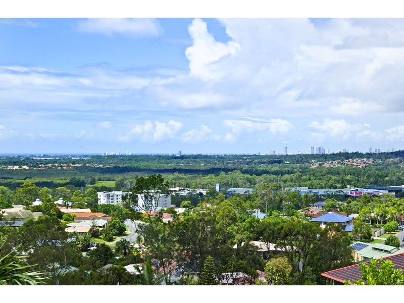 13  Highvale Drive, Helensvale QLD 4212