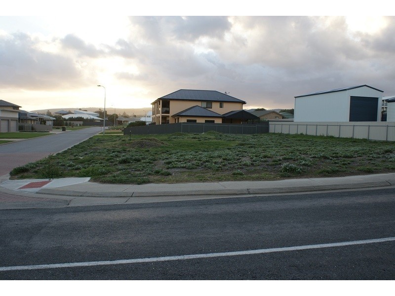11 Chapman Road, Middleton SA 5213