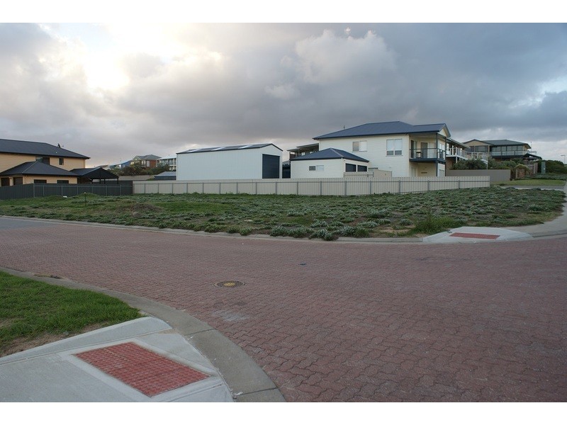 11 Chapman Road, Middleton SA 5213