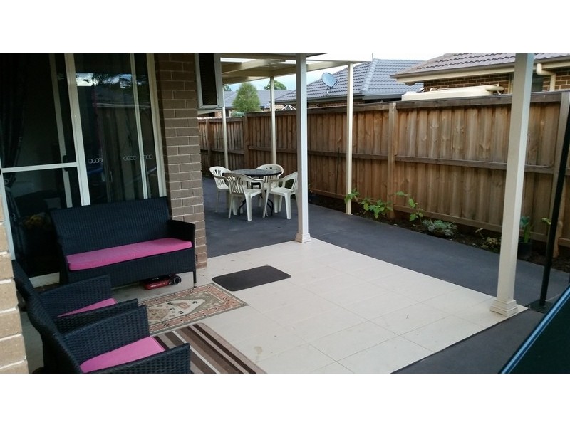 6 Sandeford Way, Minto NSW 2566