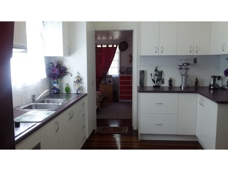 8 Denmans Camp Road, Torquay QLD 4655