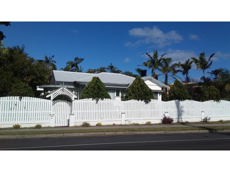 8 Denmans Camp Road, Torquay QLD 4655