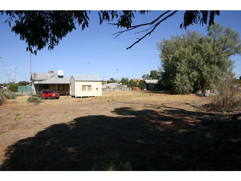 2 Alexander Avenue, Berriwillock VIC 3531