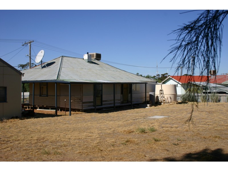 2 Alexander Avenue, Berriwillock VIC 3531