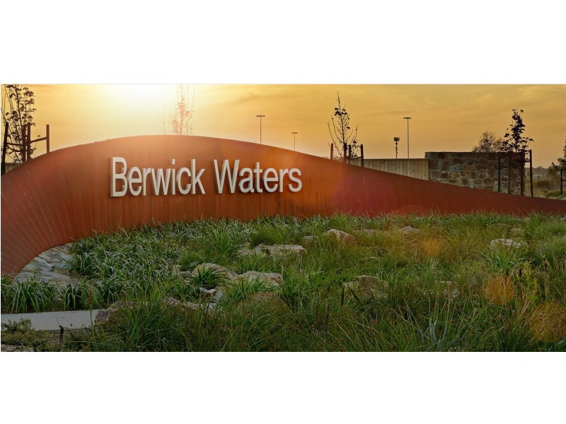 Lot 301/No 4 Waterbloom Avenue, Clyde North VIC 3978