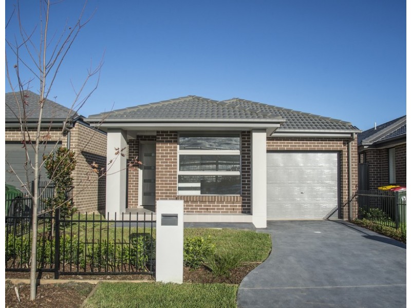 62 Village Circuit, Gregory Hills NSW 2557