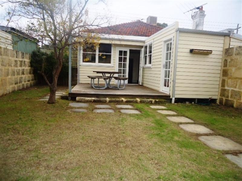 120 Edmund Street, Beaconsfield WA 6162