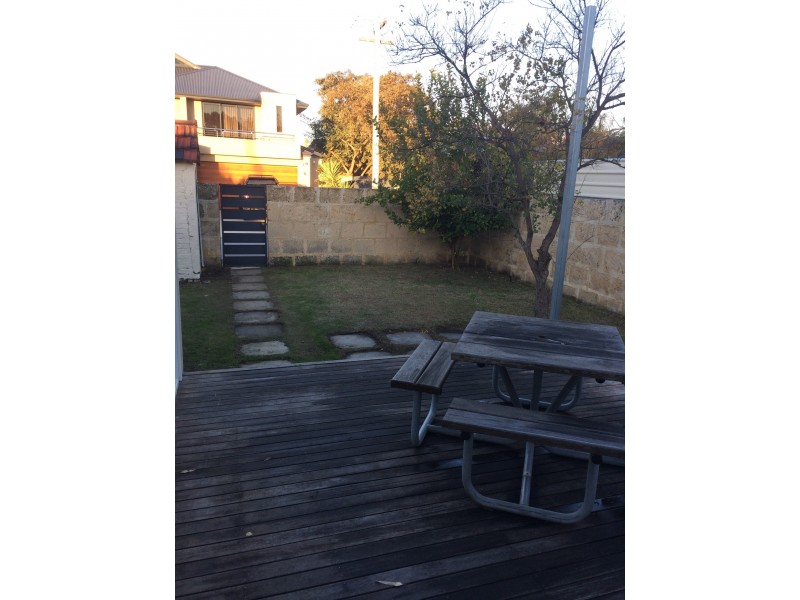 120 Edmund Street, Beaconsfield WA 6162