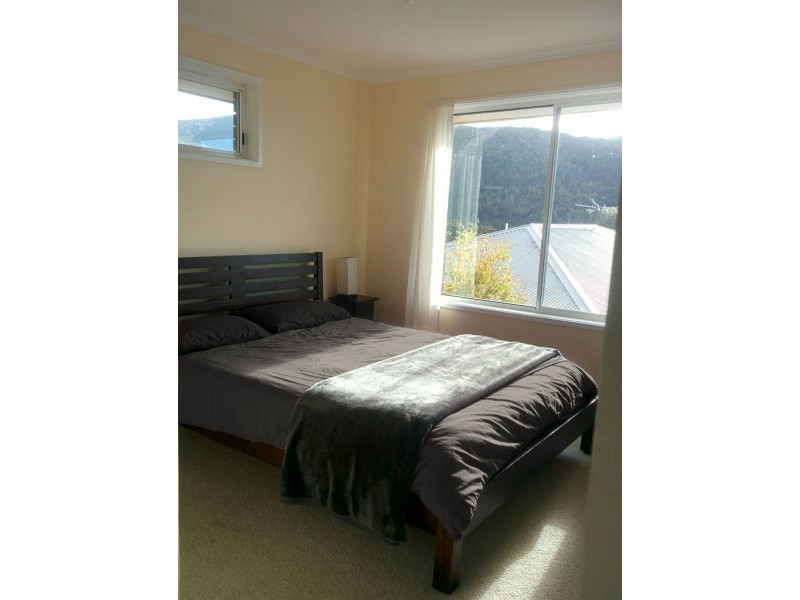 2/18 Longley Court, Glenorchy TAS 7010