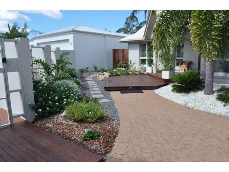 1  Seashell Place, Noosaville QLD 4566