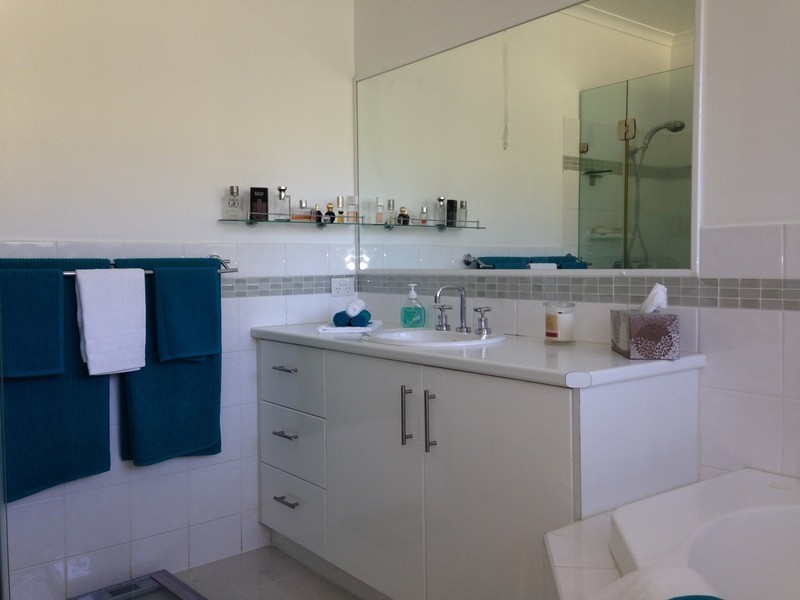 1  Seashell Place, Noosaville QLD 4566