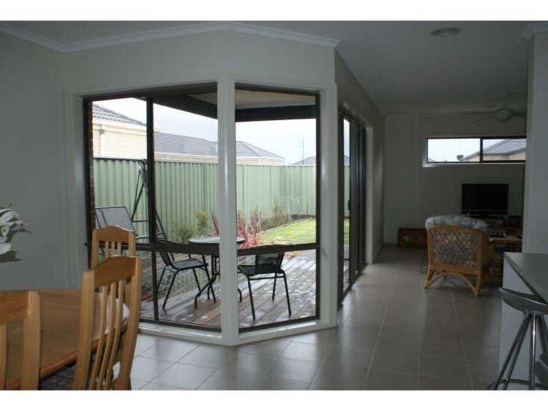 6 Cohen’s Way, Pakenham VIC 3810