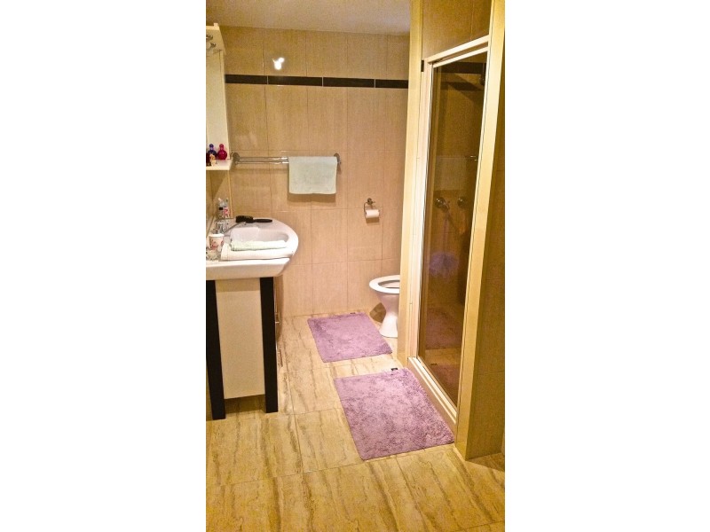 87 Sydney Parkinson Avenue, Endeavour Hills VIC 3802