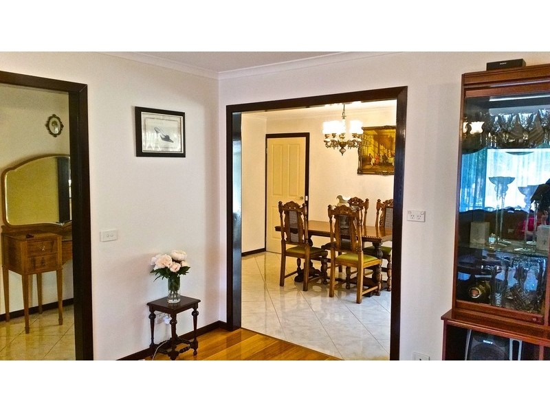 87 Sydney Parkinson Avenue, Endeavour Hills VIC 3802