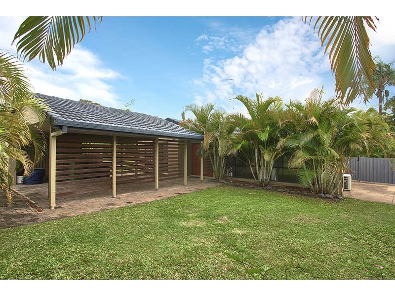 23 Barradine Crescent, Helensvale QLD 4212