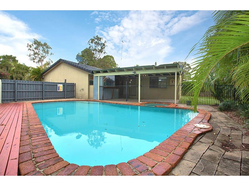 23 Barradine Crescent, Helensvale QLD 4212