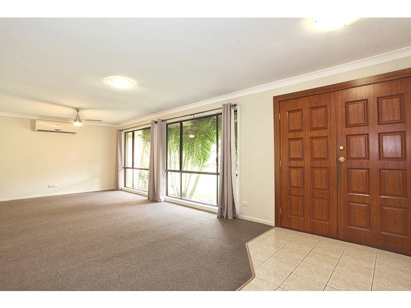 23 Barradine Crescent, Helensvale QLD 4212