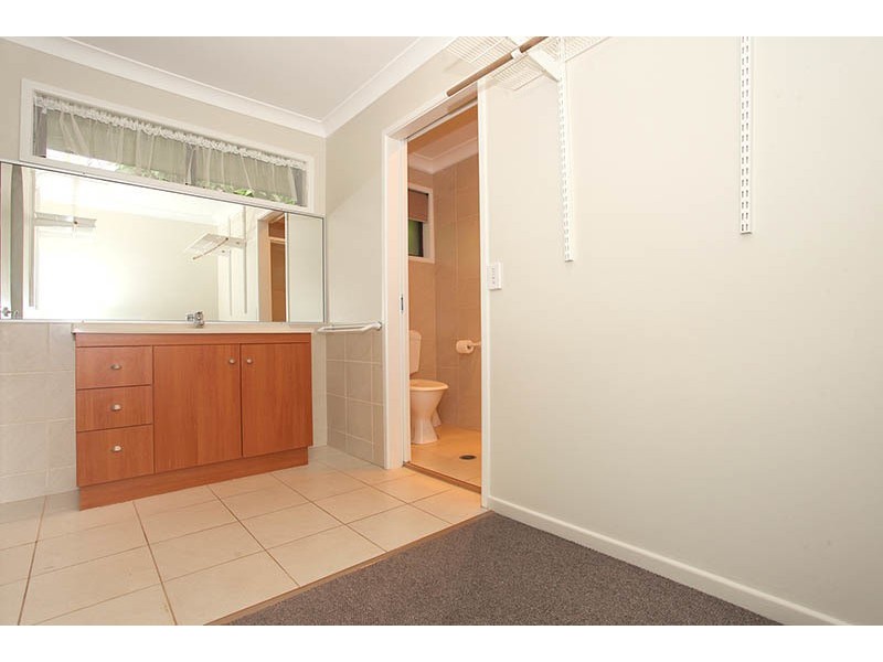 23 Barradine Crescent, Helensvale QLD 4212