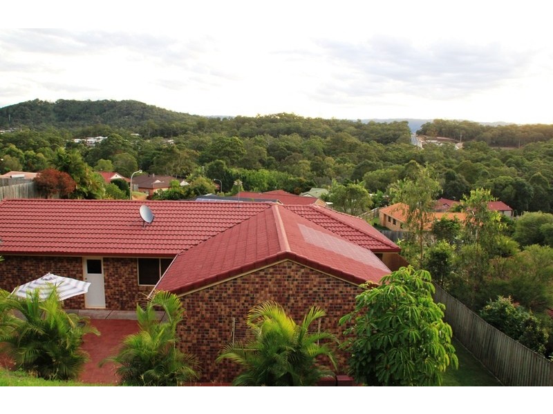 3 Pinemount Crescent, Oxenford QLD 4210