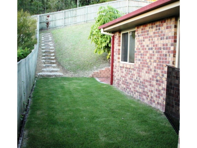 3 Pinemount Crescent, Oxenford QLD 4210