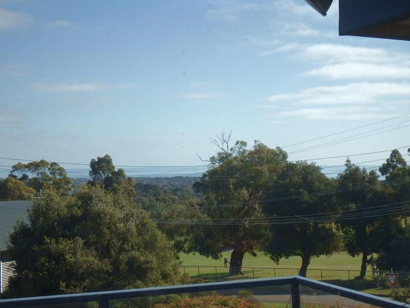 1  Crest Drive, Rosebud VIC 3939