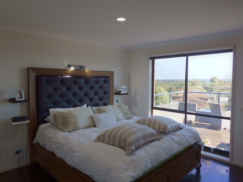 1  Crest Drive, Rosebud VIC 3939