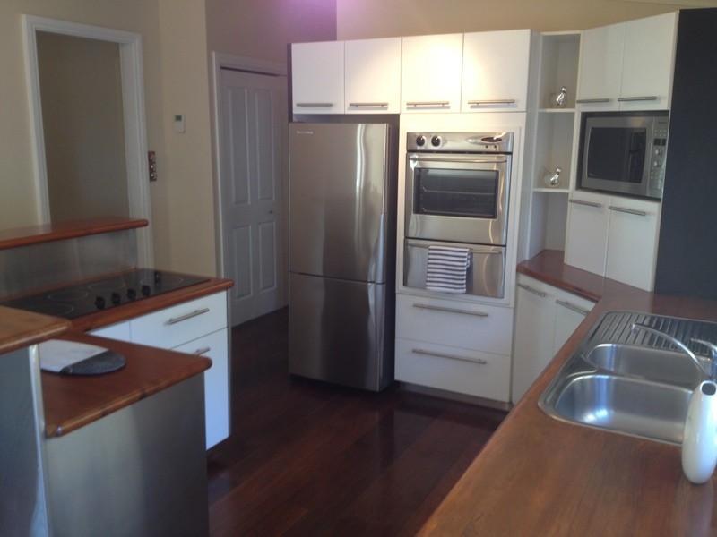 27 Gloucester Street, Victoria Park WA 6100