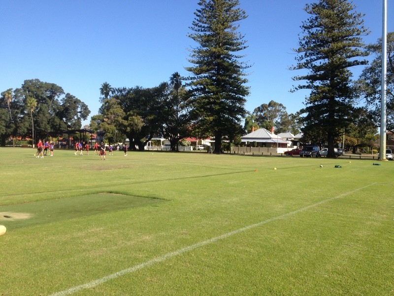 27 Gloucester Street, Victoria Park WA 6100