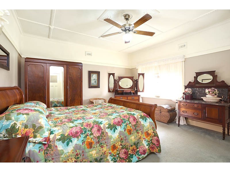 9-11  Railway Crescent Moe, Moe VIC 3825