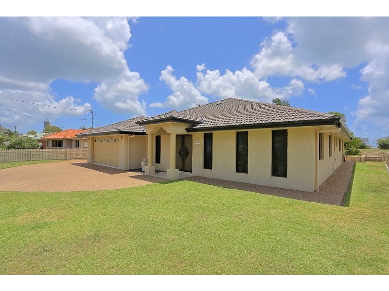 2 Acacia Street, Moore Park Beach QLD 4670