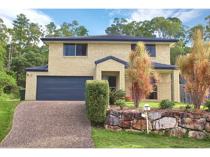 17 Soward Court, Pacific Pines QLD 4211
