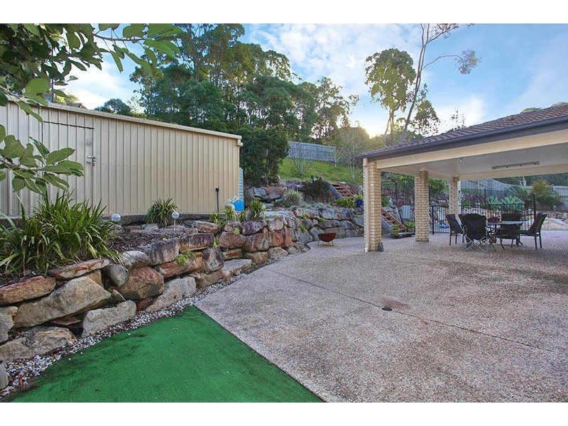 17 Soward Court, Pacific Pines QLD 4211