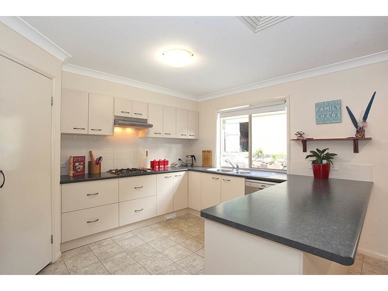 17 Soward Court, Pacific Pines QLD 4211