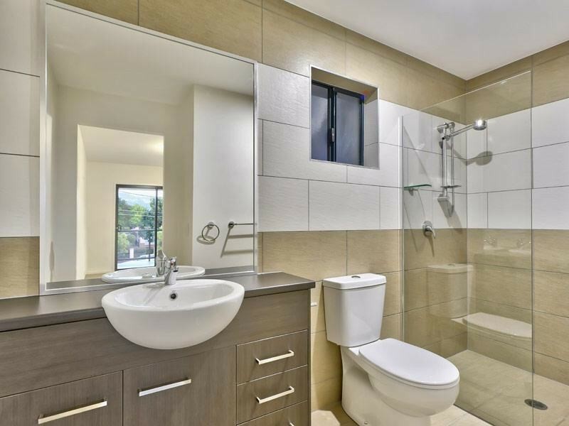 2/147 Baringa Street, Morningside QLD 4170