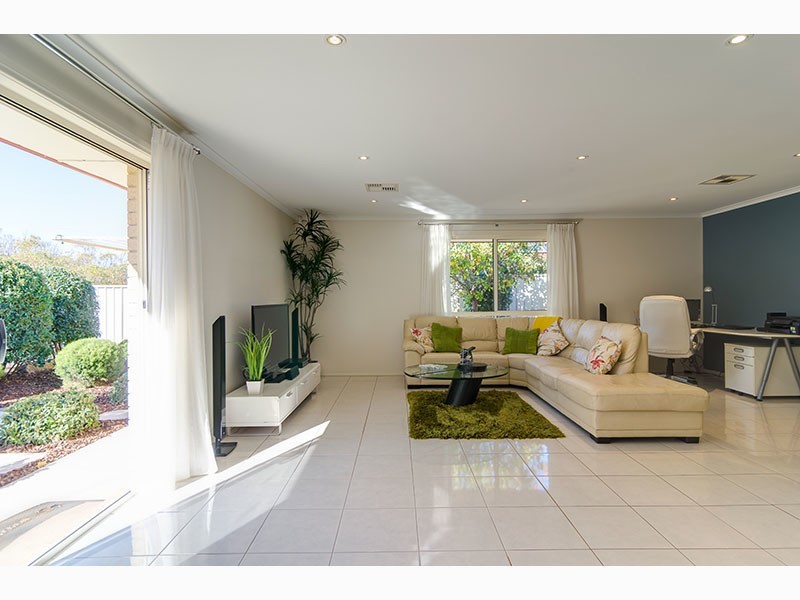 10 Tintara Walk, Noarlunga Downs SA 5168