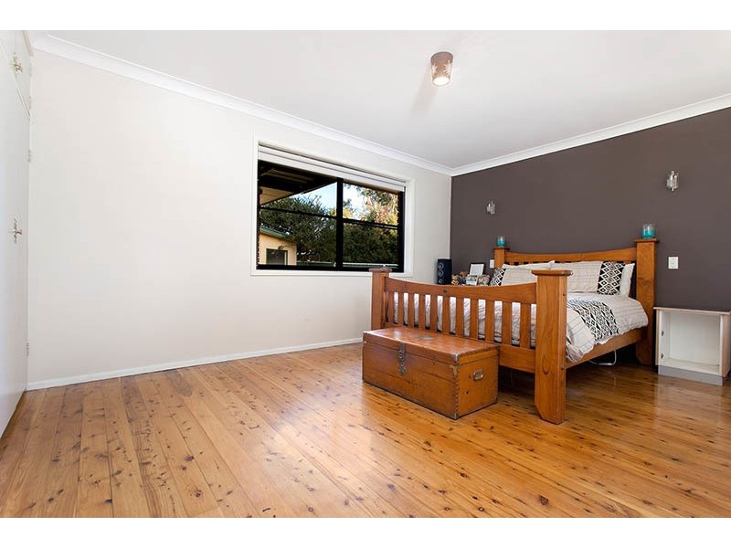 8 Camelot Place, Oak Flats NSW 2529