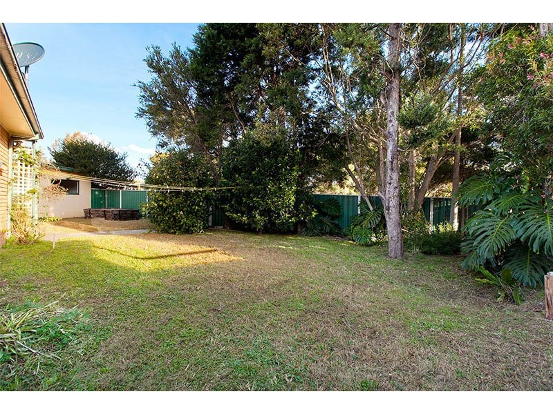 8 Camelot Place, Oak Flats NSW 2529