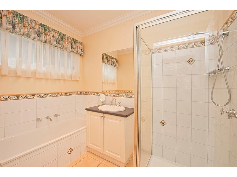 65 Arthurs Crescent, Strathfieldsaye VIC 3551
