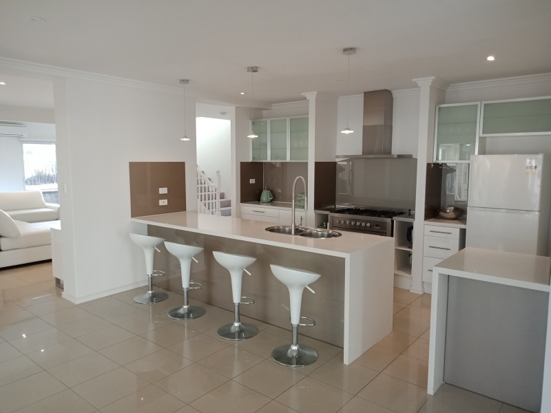 5 Auberge Lane, The Vines WA 6069