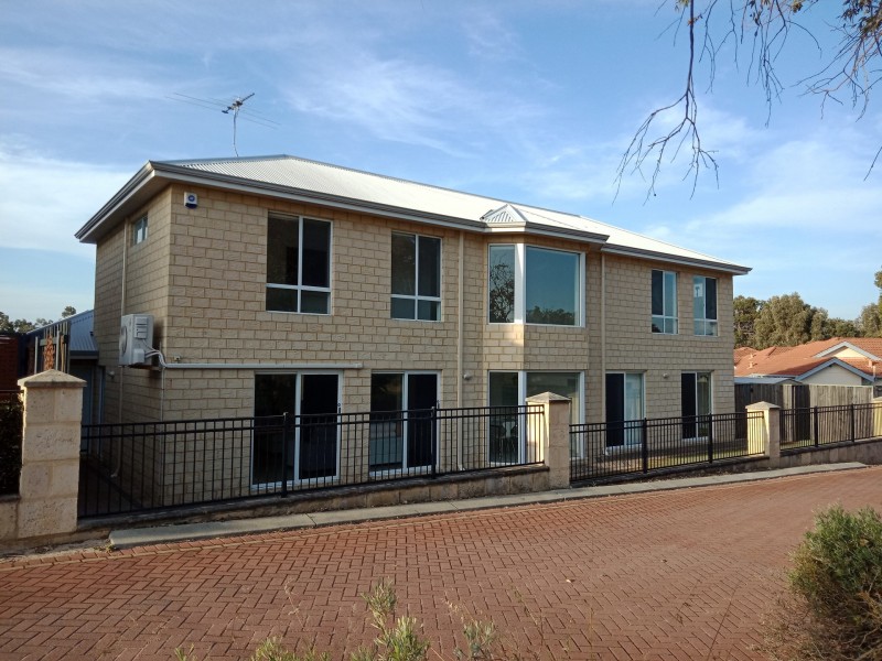 5 Auberge Lane, The Vines WA 6069