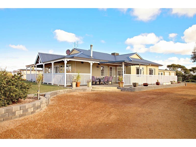 32 Curlew Way, Wickepin WA 6370