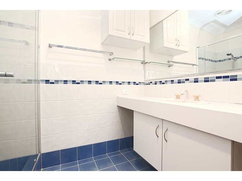12 Cambridge Drive, Greenfields WA 6210