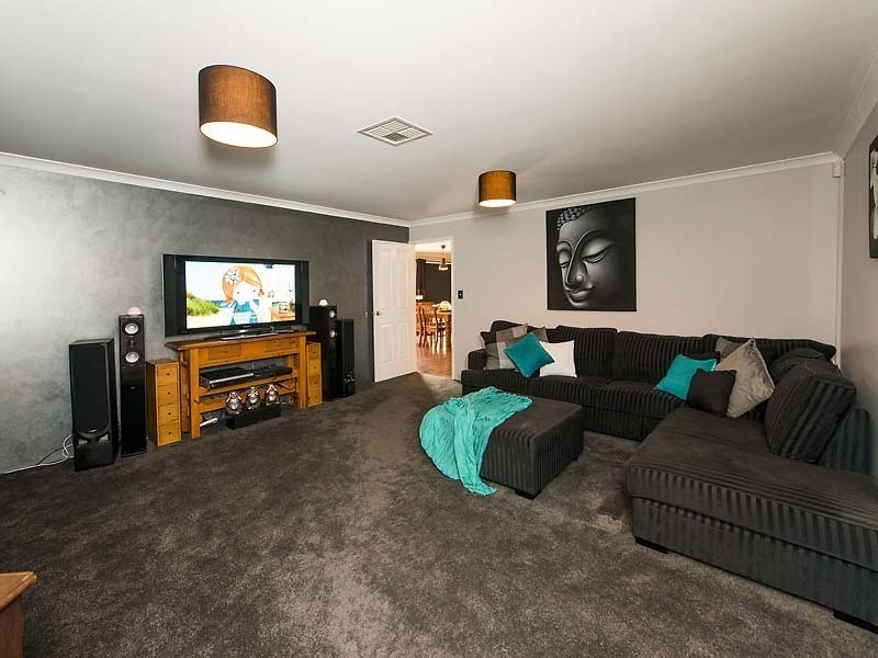 115 Fruit Tree Crescent, Forrestfield WA 6058