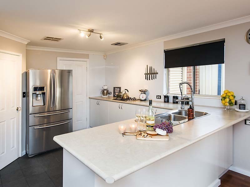 115 Fruit Tree Crescent, Forrestfield WA 6058