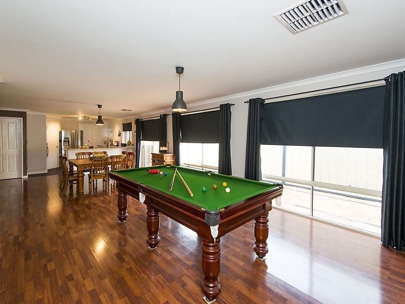 115 Fruit Tree Crescent, Forrestfield WA 6058