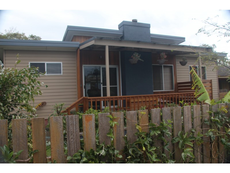 17 Golden Hill Avenue, Shoalhaven Heads NSW 2535