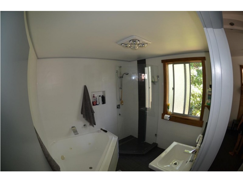 17 Golden Hill Avenue, Shoalhaven Heads NSW 2535