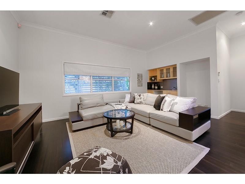 175  Mcilwraith Avenue, Norman Park QLD 4170