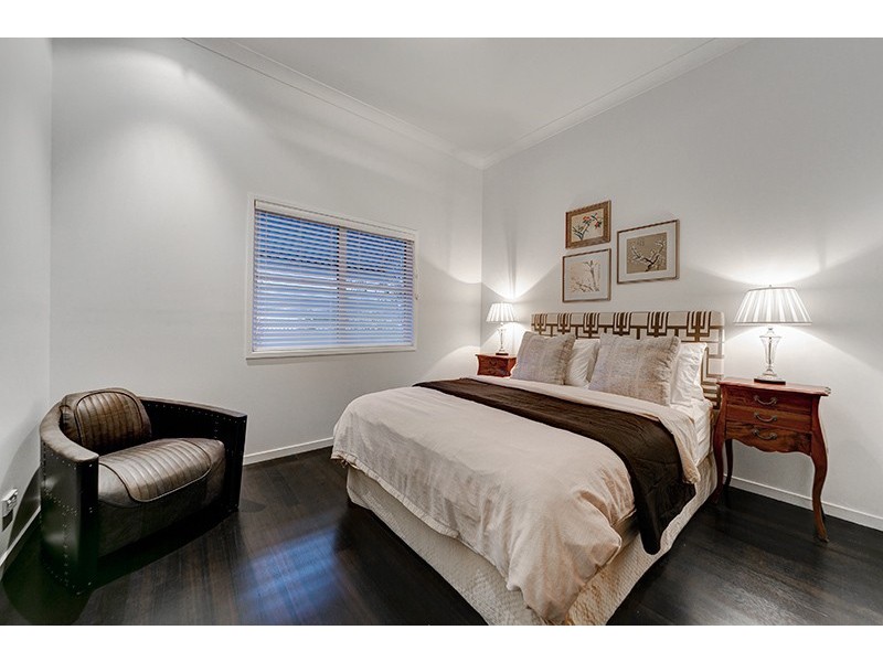 175  Mcilwraith Avenue, Norman Park QLD 4170