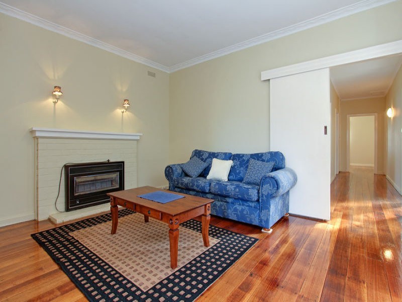 109 – 111 Seventh Avenue, Rosebud VIC 3939